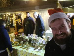 Dortmunder Imker auf Weihnachtsmarkt in Kamen Methler